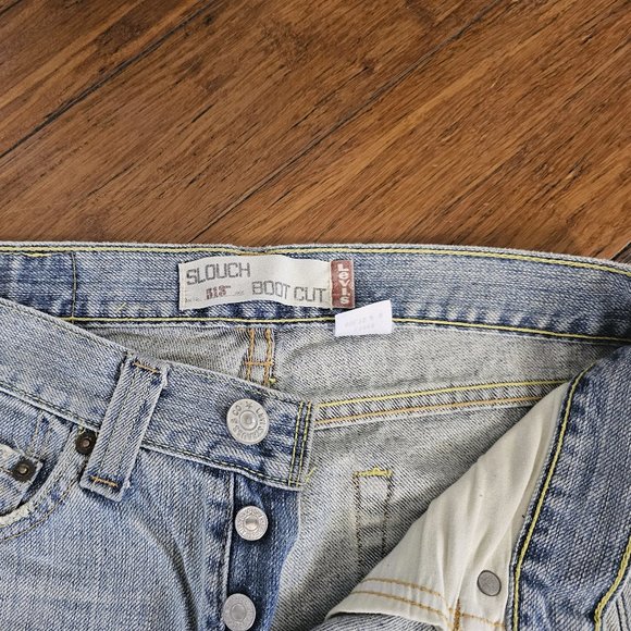 VINTAGE junior's LEVI'S #513 slouch boot cut JEANS distressed IMPRINTED DESIGN - Picture 2 of 16